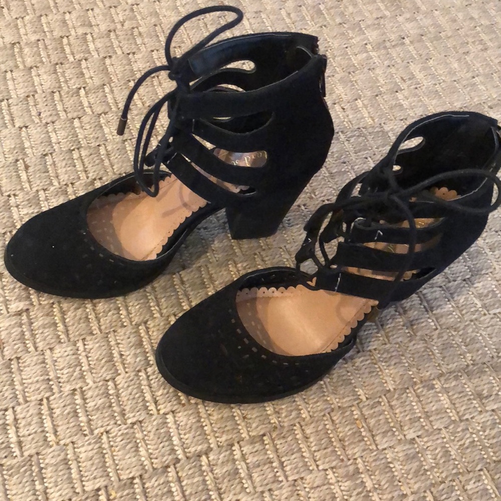 tie up black heels